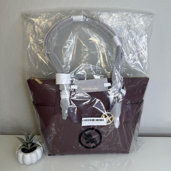 Michael Kors Large Charlotte Tote Bag Luggage Leather Oxblood (NWT) - Picture 8 of 10